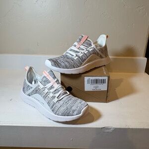 Athletic Shoes: ALEADER Women's Energycloud Lightweight Slip On Size 8.5 Gray